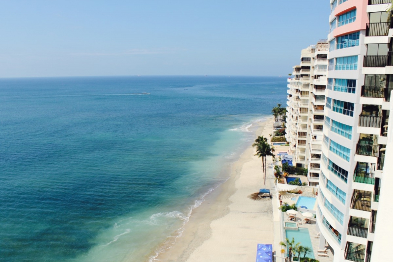 chambre-hote-MONTMEYAN-min_beach_ocean_shore_hotel_palm_tree-33726